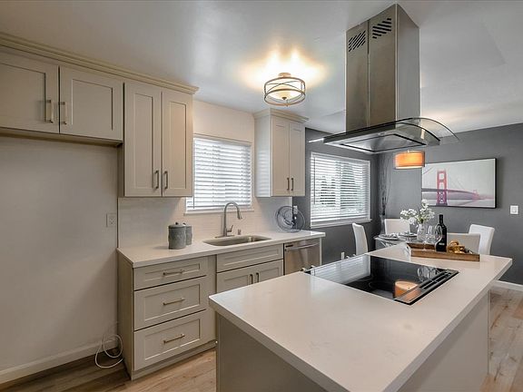 5th image of 2171 Canary Ct APT 4