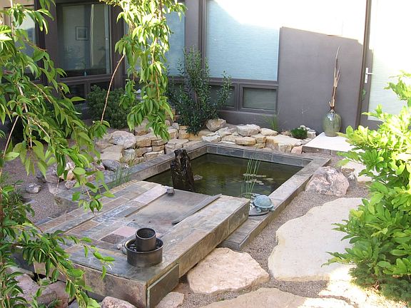 Courtyard garden