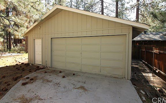 4th image of 570 Saint Moritz Dr