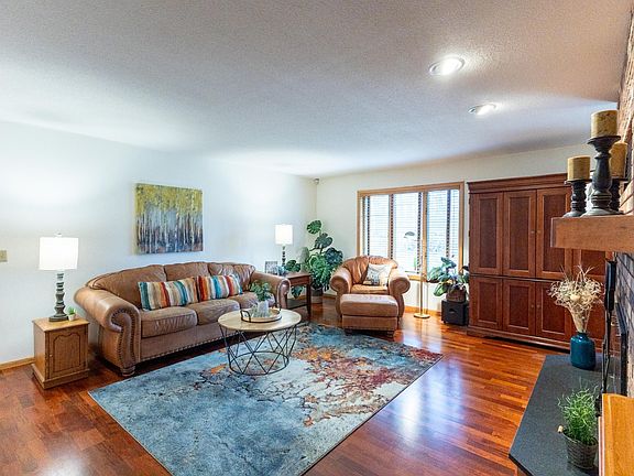 5th image of 5500 Timber Ridge Dr NE