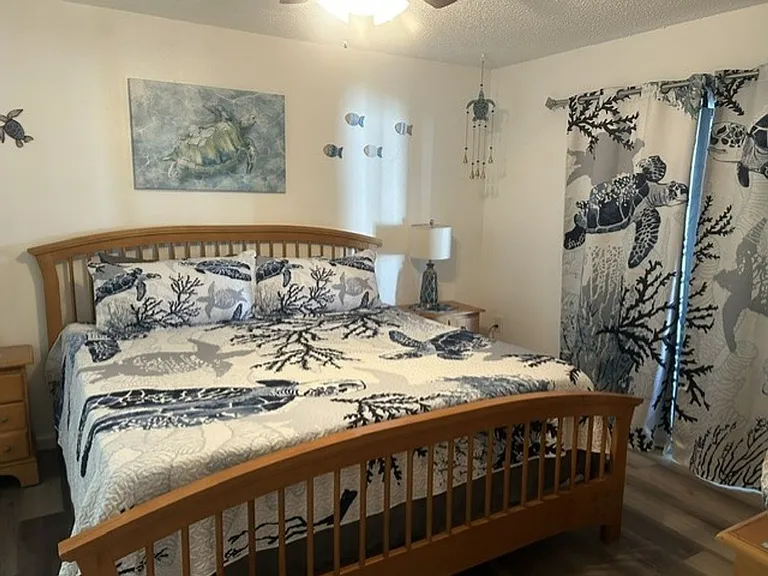 9031 Glen Moor Ln — Photo 10
