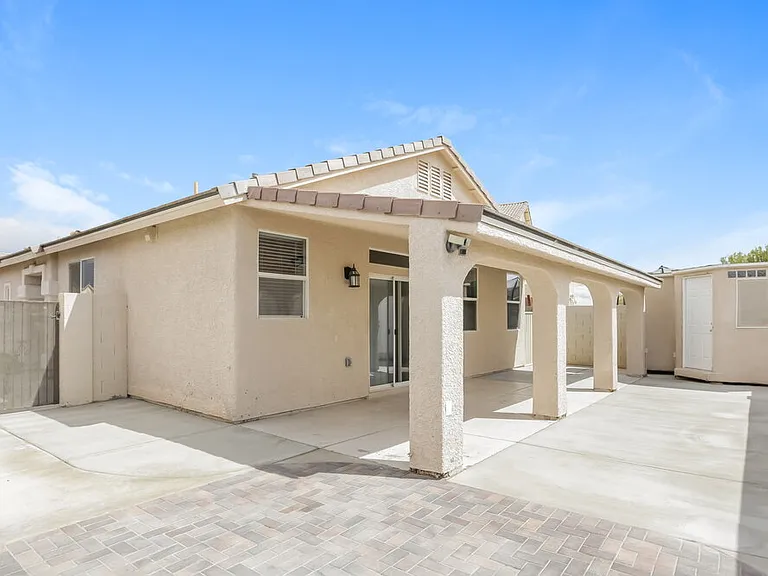 8139 Ficus Dr — Photo 16