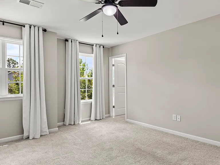 5009 Glenellen Way — Photo 29