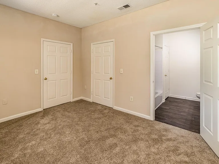 Argyle Place Apartment Homes — Photo 38