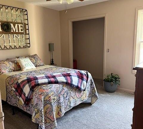 3rd image of 3329 Primrose Ln