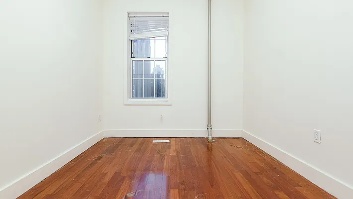 Rented by Nooklyn NYC LLC | media 4