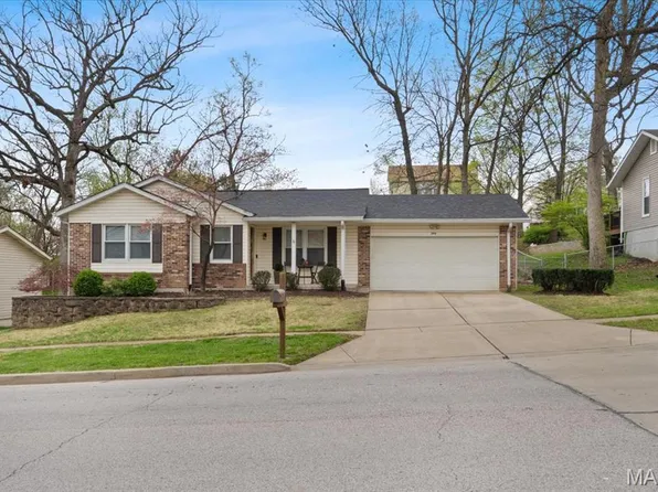 344 Brightfield Dr, Ballwin, MO 63021