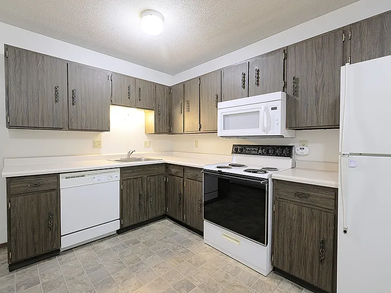 1728 S 14th St #13 — Photo 3