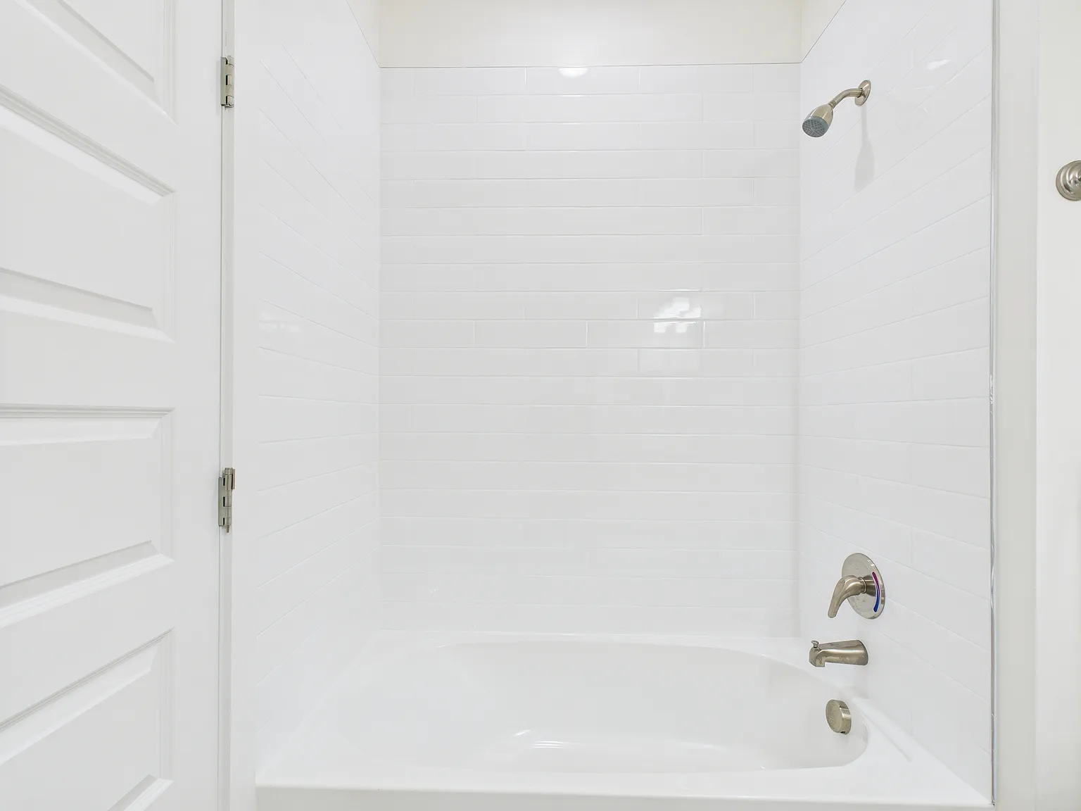 1 bed, 596 sqft, $1,479 — Photo 2