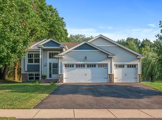 910 18th Ave SE, Cambridge, MN 55008