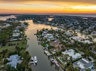 1323 Spyglass Ln, Naples, FL 34102