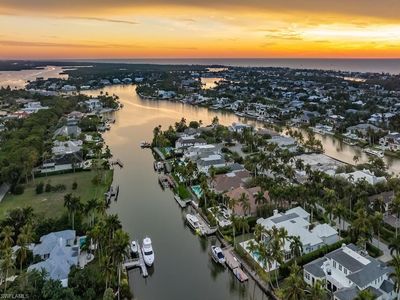 1323 Spyglass LN, Naples, FL, 34102