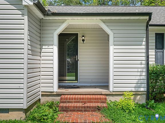 2nd image of 215 Hamilton Dr