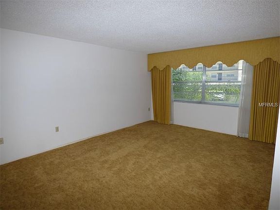 5th image of 1146 King Arthur Ct APT 107