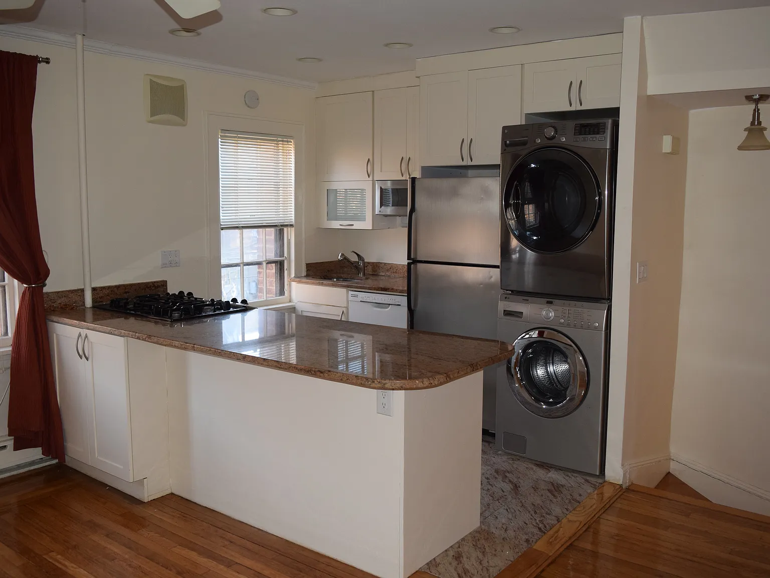 388 Burns Street — Photo 3