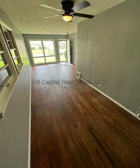 2837 Dogwood Dr — Photo 2