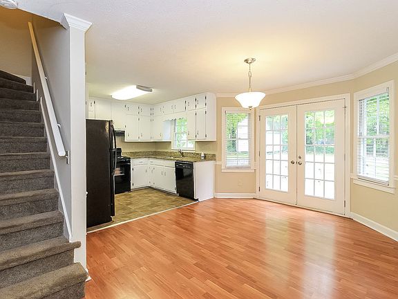 4th image of 971 Thousand Oaks Dr