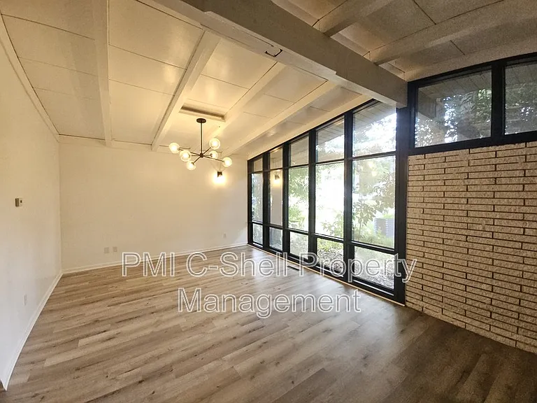 11 Brandywine Rd — Photo 3