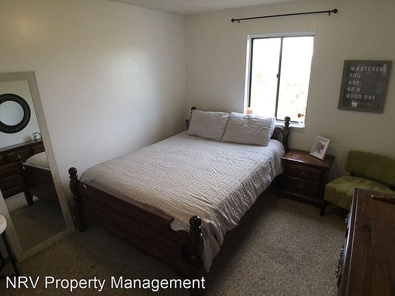 5th image of 1407 Pickett St #C-4