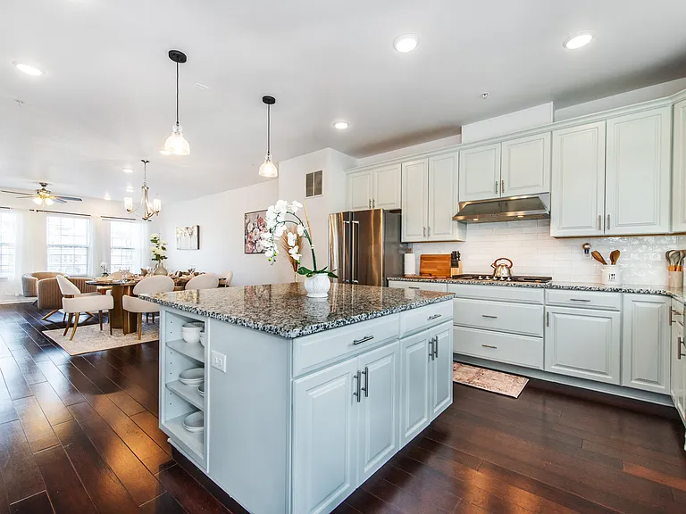 33 Landmark Ln — Photo 9
