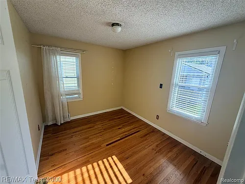 3418 Harding St Photo 1