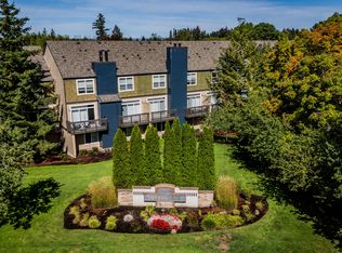 The Colonnade Luxury Townhome Apartments, Hillsboro, OR 97124