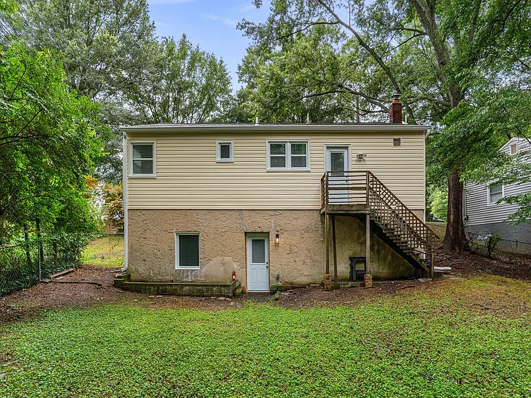 18 Grandin Cir — Photo 37