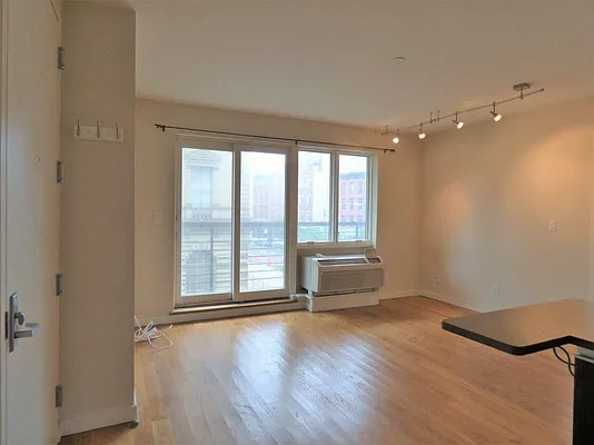 Rented by Reside New York | media 34