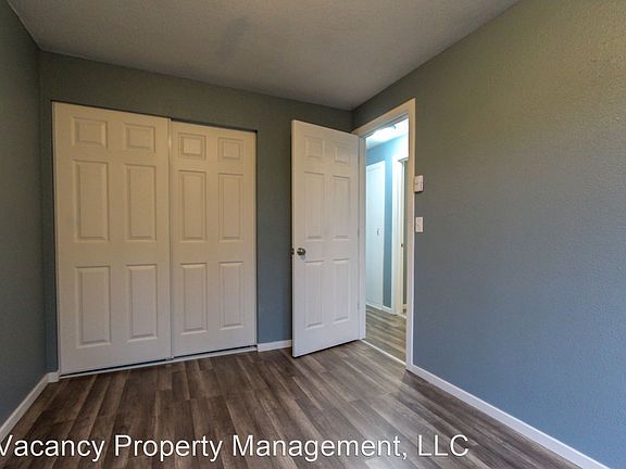 3rd image of 3306 Sawyer St APT 3