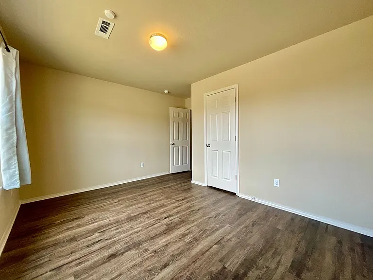 4401 Olympic Dr — Photo 18