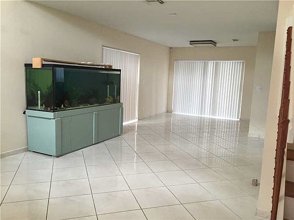 3rd image of 300 SW 100th Ave