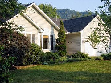 1st image of 462 Old Haw Creek Rd