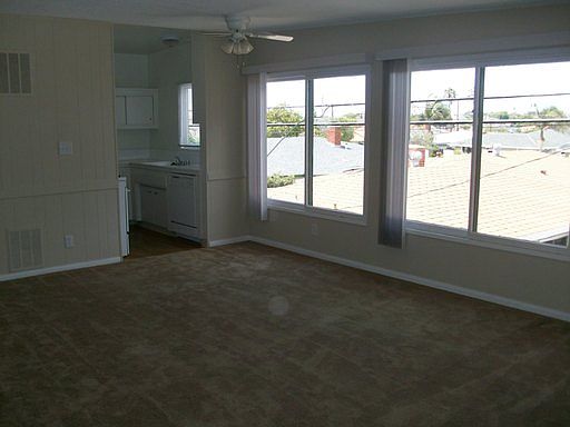 2nd image of 513 Avenue G APT H