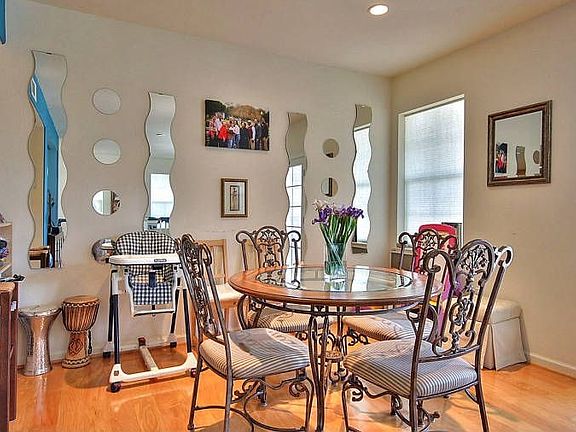 Cosy Dining Room