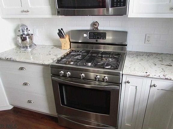 5th image of 609 E Bishop St