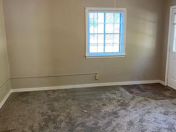 Living room - view 2