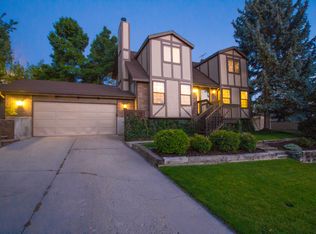 1346 E Ridgemark Dr, Sandy, UT 84092