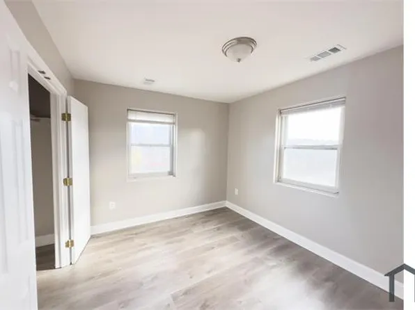 4238 6th St SE APT 4, Washington, DC 20032