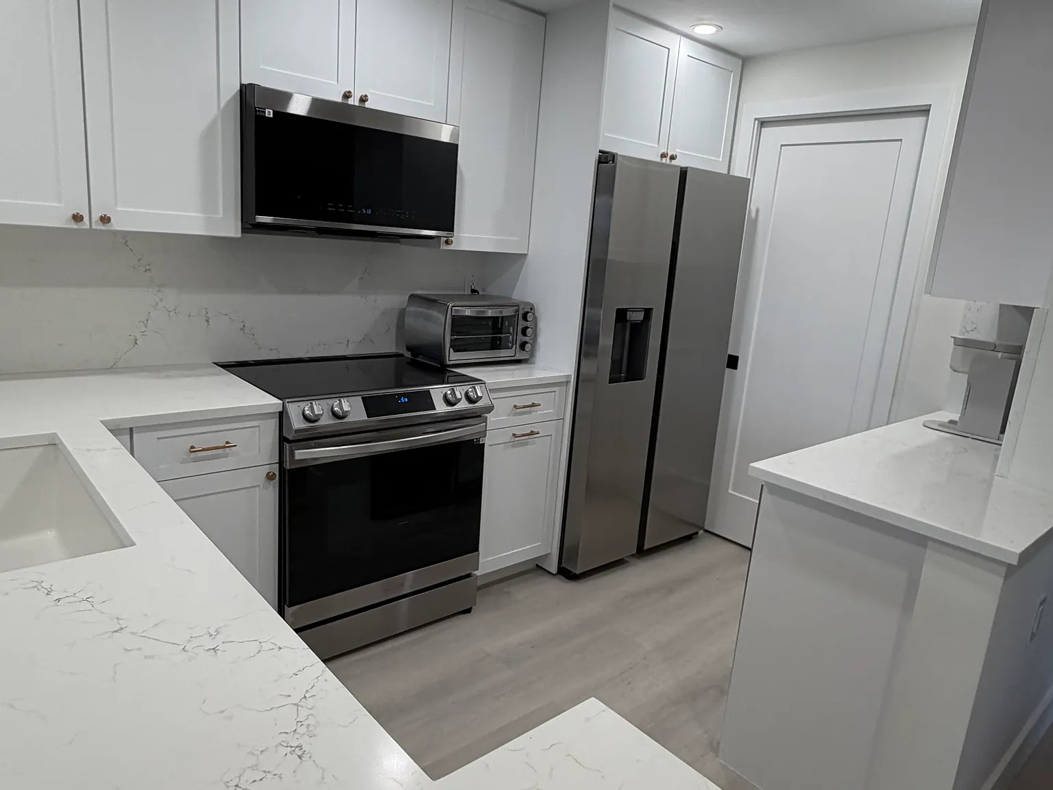 2 bed, 1054 sqft, $6,500 — Photo 4