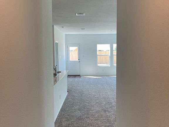 3rd image of 502 Thunderstorm Ave