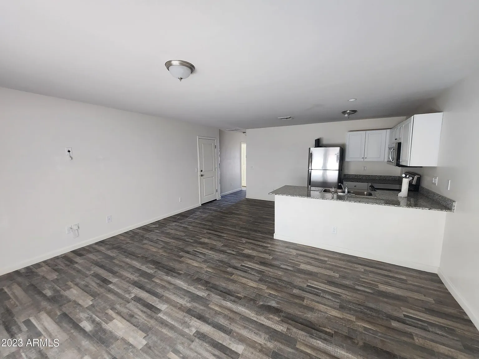 3 bed, 2.0 bath, 1013 sqft, $1,500 — Photo 3