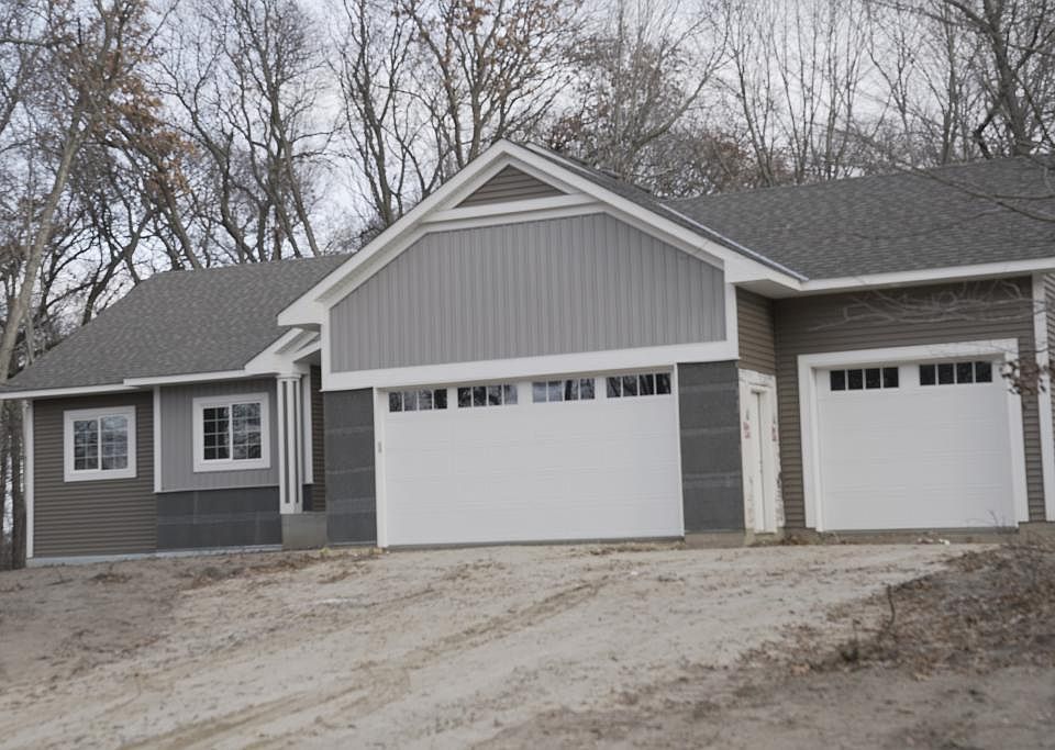 2nd image of 16X 229th Ln NE