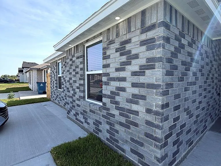 668 Foster Ln — Photo 20