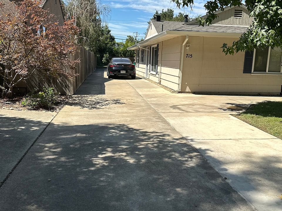 drieway entry to the back studio apartment - 715 1/2 S School.