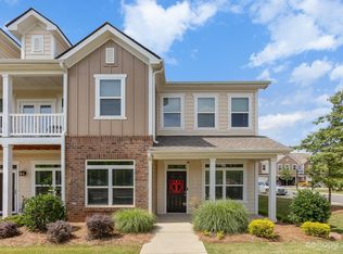 214 Overstone Ct, Fort Mill, SC 29715