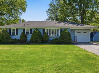 30 Adela Cir, Rochester, NY 14624
