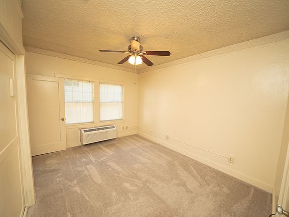 4th image of 818 25th St APT 210