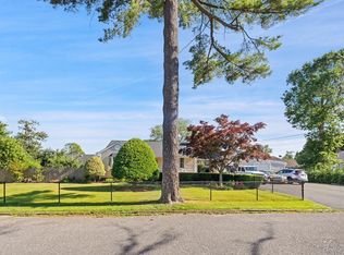 4 Roosevelt Street, Brentwood, NY 11717