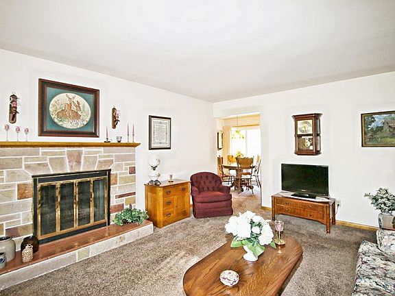 2nd image of 639 Parkway Blvd