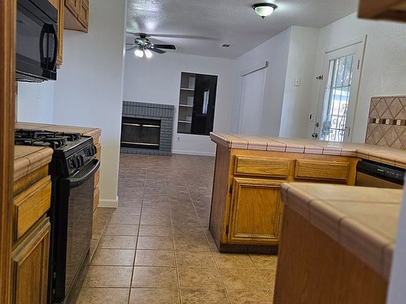 4th image of 2901 Christopher Cir